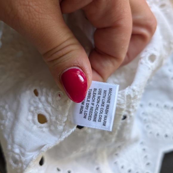 Bailey 44 Ivory Eyelet Ruffle Blouse Medium - Picture 8 of 8